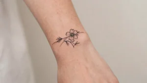 15 Side Hand Tattoos - Subtle Yet Stylish Placement Ideas